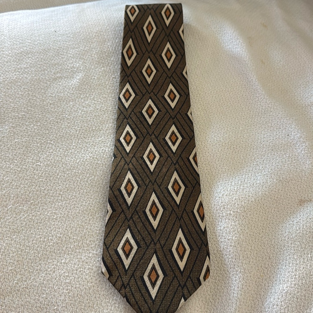 XYZ one inc tie